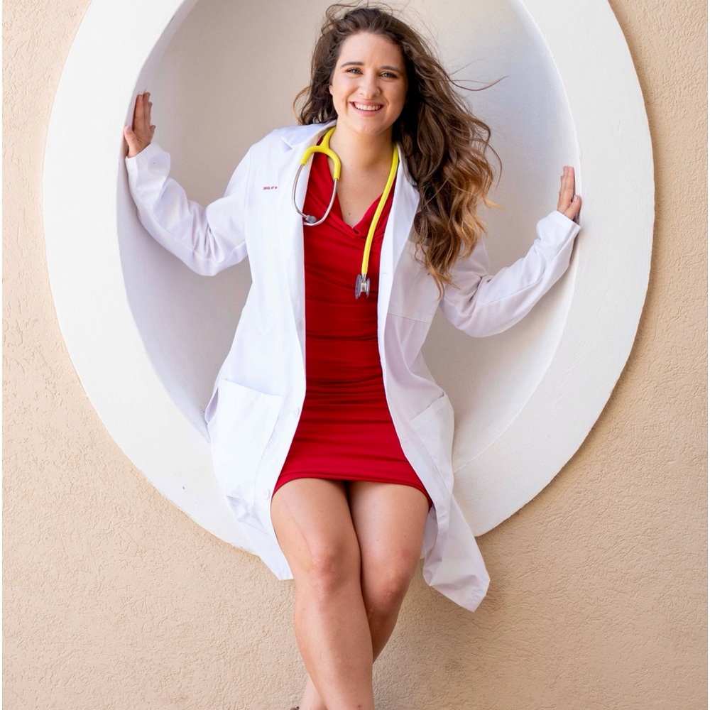 Meet your Posher, Cortney